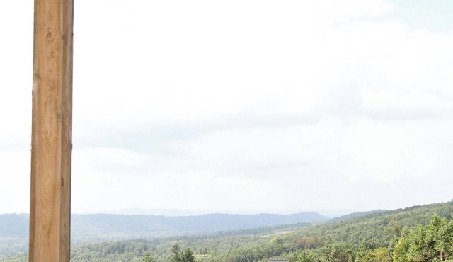 The Pine Crest Barndo