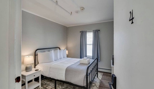 The Pine Street Inn - Room 4