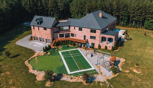 The Pines at Signal Mountain with Hot Tub