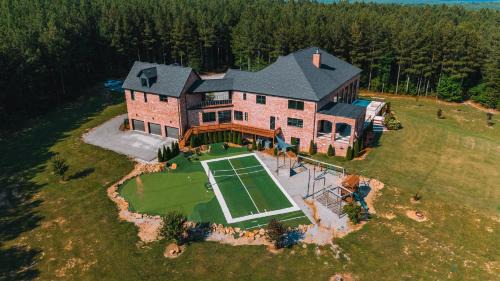 The Pines at Signal Mountain with Hot Tub