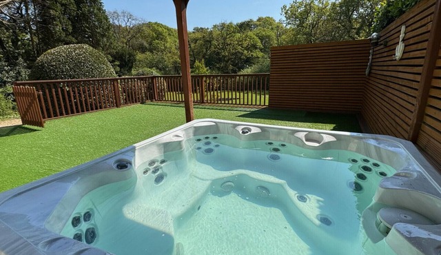 The Pines - Five Bedroom House, Sleeps 9