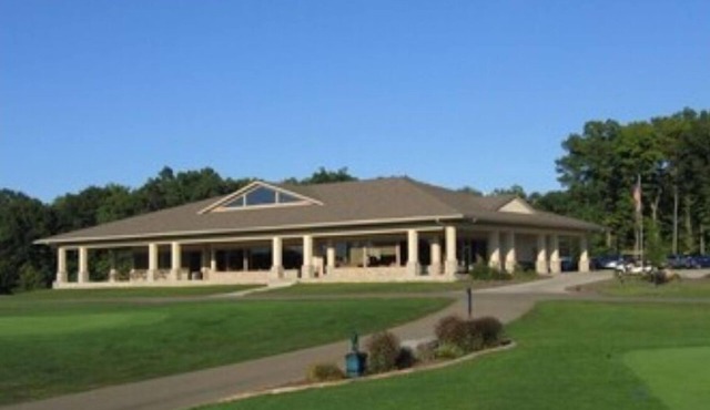 The Pines of Apple Valley, Guest Pass for Pools and Beaches Available for a fee!