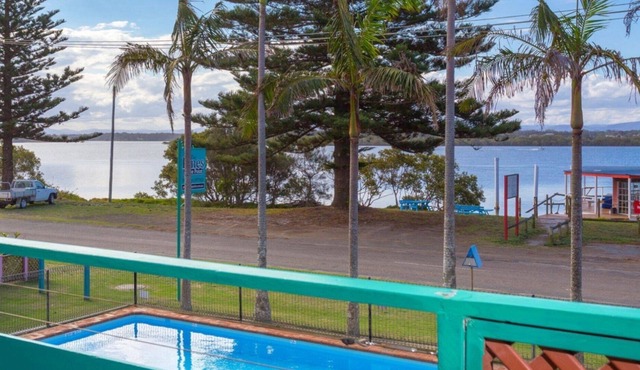 The Pines Units Manning Point