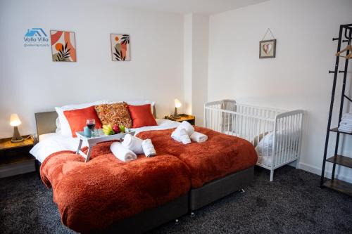 The Pines Villa 14, Spacious 3BR, Home Cinema, Games & EV, Parking for 4, Sleeps 10