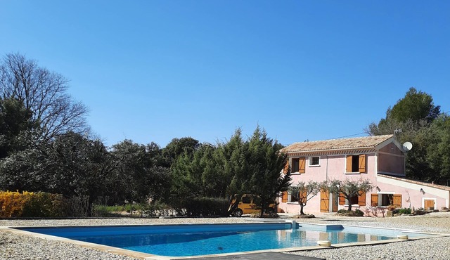 THE PINK BARN. House and private pool