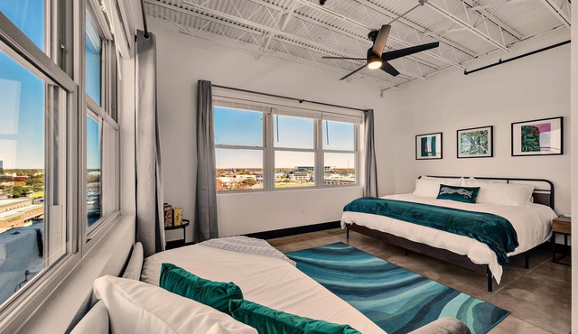 The Pink Cheetah, Luxury Condo in Downtown Waco