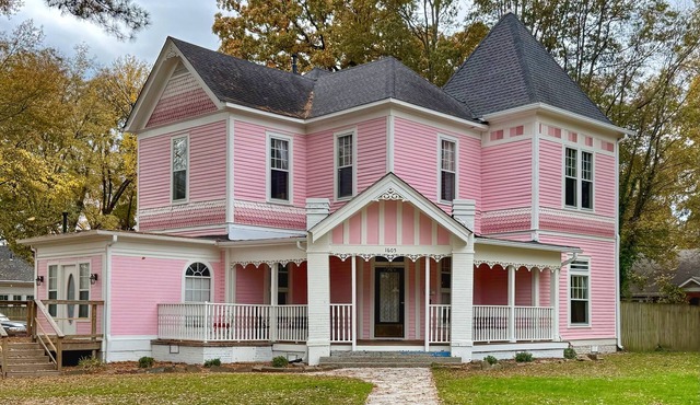 The Pink House est. 1892