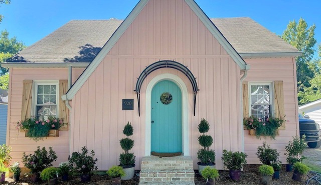 The PINK HOUSE in Downtown Clarksville