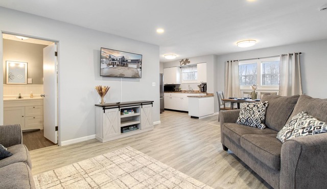 The Pinny City Suite