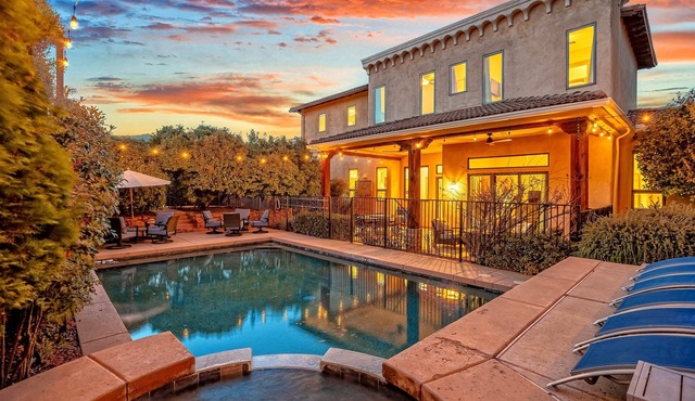 The Pinto Estate | Pool, Sauna, Pickleball, Games & Incredible Red Rock Views!