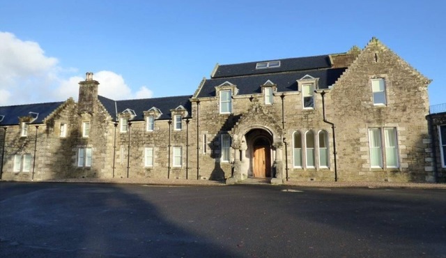The Pipers No7 Lomond Castle -Sleeps 2-4 - sleeps 4 guests in 1 bedroom