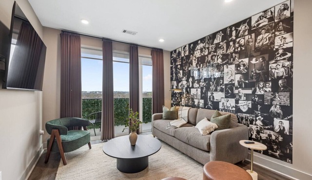 THE Place: Chic 1BR|Heart of Nashville|Rooftop|Gym