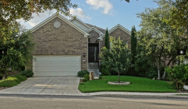 The Place to Relax in San Antonio, only 10 min away from Six Flags Fiesta Texas!