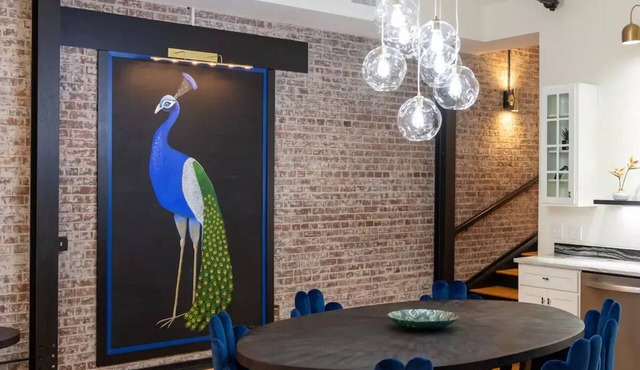 The Plaid Peacock - minutes from Mammoth Cave. Family sized, downtown Glasgow!nn