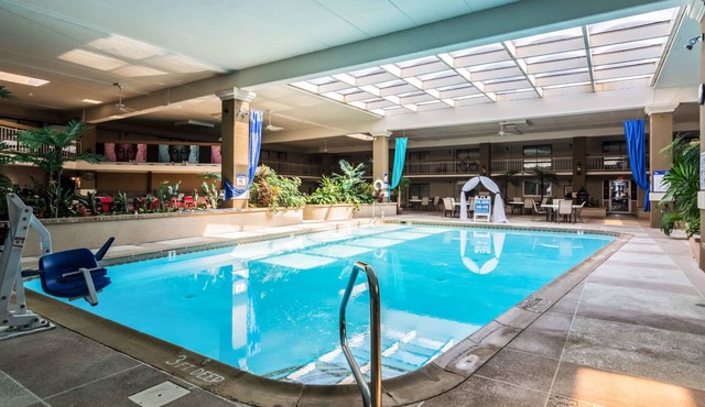 The Plaza Inn & Suites