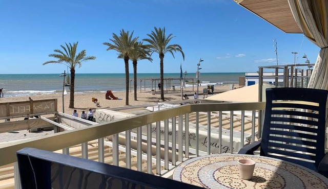 The pleasure of living in front of the sea