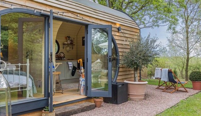 The Pod - Riverside Retreat