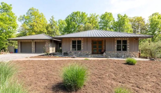 The Poet's House, Luxury and Solitude on 100 acres