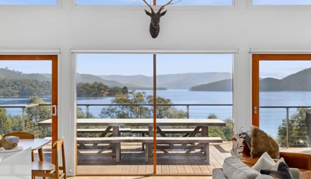 The Point Lakehouse Taylor Bay