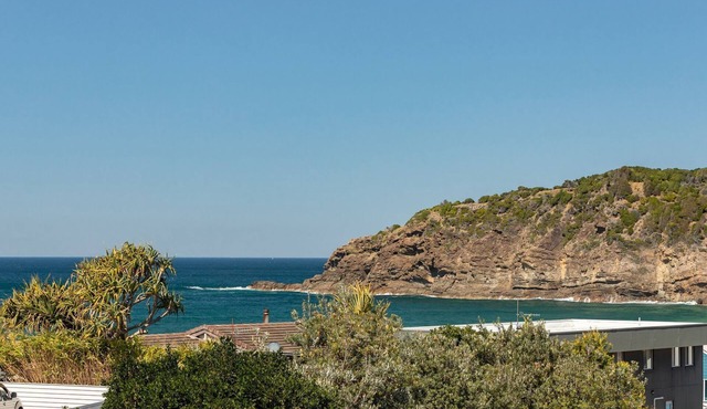 The Pole House - Pacific Palms Holidays