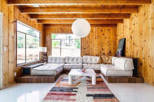 The Pom Pom House