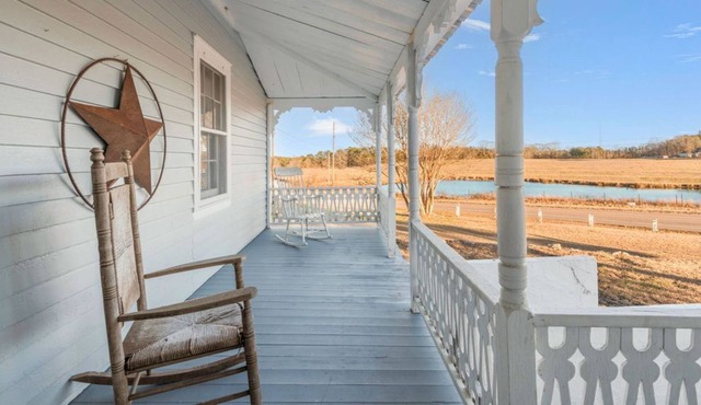 The Ponderosa Bunkhouse, Minutes from Lake Martin!