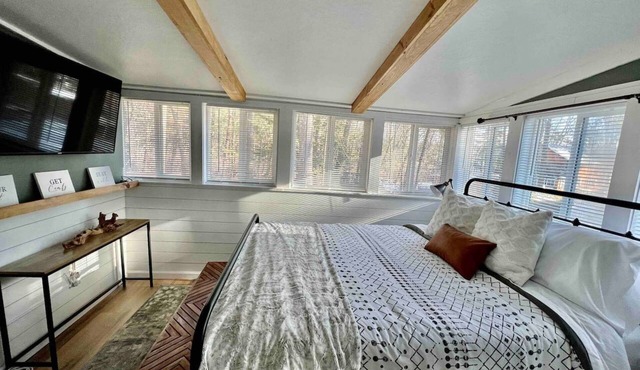 The PondeRosa cottage at Cobbett's pond