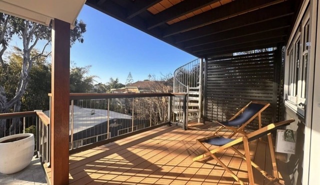 The Pondok- This is a brand new property!!! Luxury Beach House in Scotts Head