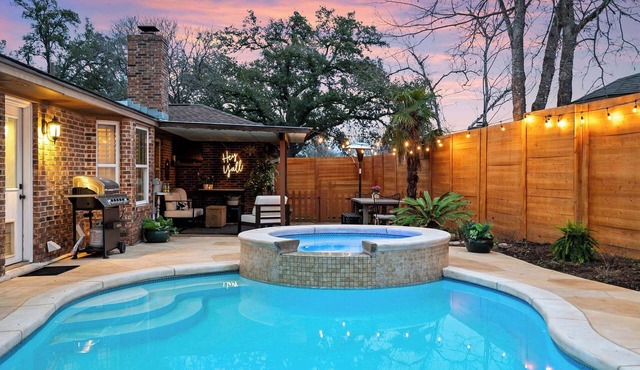 The Pool & Gaming Retreat - Hot Tub, Arcade & More