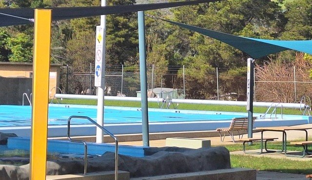 The Pool House at Lake Eildon