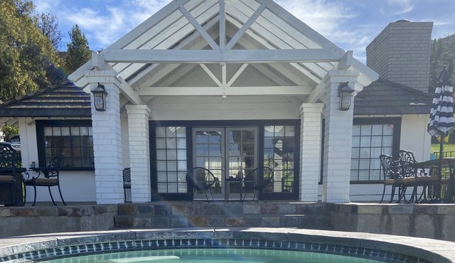 The Pool House at Olive Hill Ranch - w/pool and hot tub
