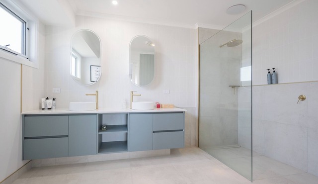 The Pool House on Cook