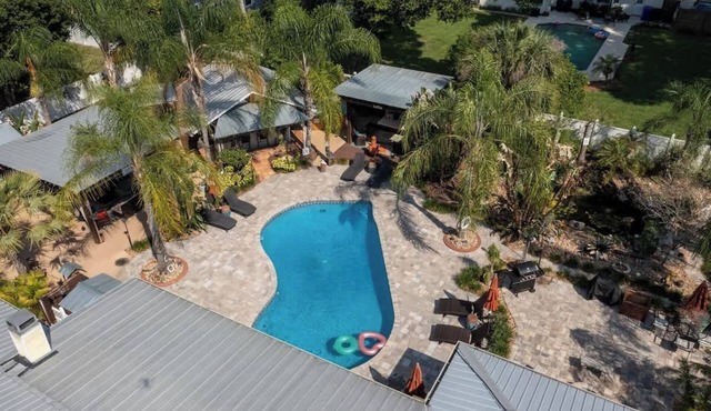 *The Poolside Studio*-Lounge, Pool, Wifi