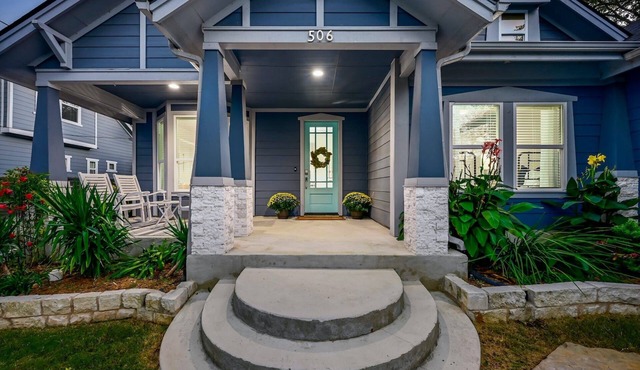 The Poppy House with Huge Swim Spa - Downtown Georgetown