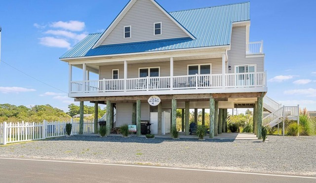 The Porpoise of Life - Spectacular Brand New Waterfront!