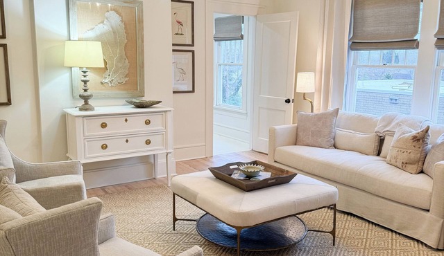 The Portico - 2 BR 1 BA Apt