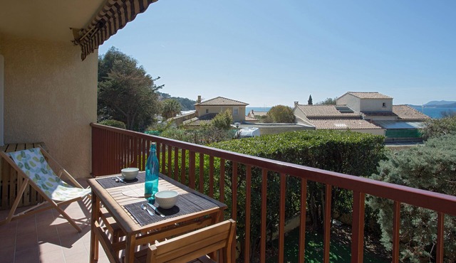 THE PRADET Appart 4 pers sea view beach 50m