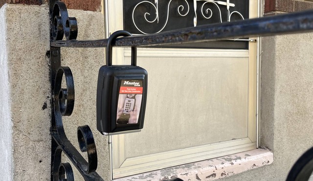 The property is 20 minutes to Niagara Fall