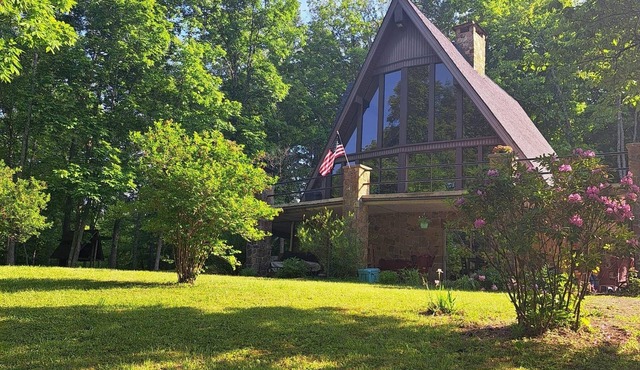 The property is relaxing and family-oriented, nestled in the hills of Kentucky.