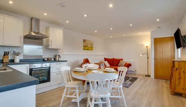 The Pump House - One Bedroom House, Sleeps 2