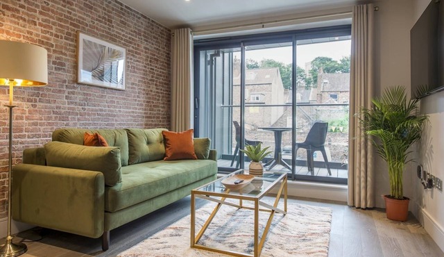 The Quadrant - The Palm Suite