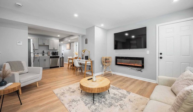 The Quattro-Lux at Charles 4BR/2BA with "P"+Ldry PVD. Near Providence College