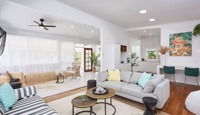 The Queenslander! Bright - Breezy - Beautiful