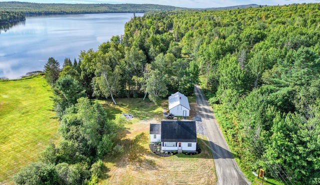 The Quiet Piper near Piper Pond, Trails, Stone Fireplace + Modern Amenities!