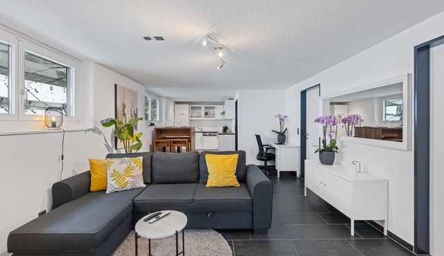 The R Apartment Froburg, Parking, ÖV, Golfplatz