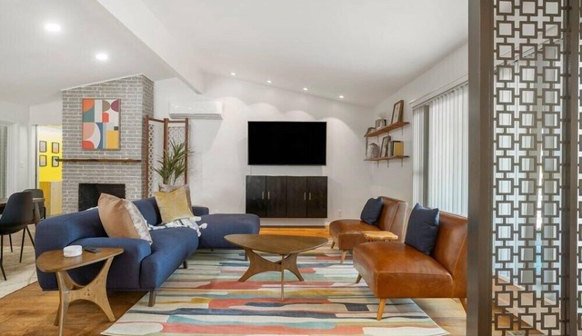 The Radical Retro at the EXPO! 3 BR/2 BATH