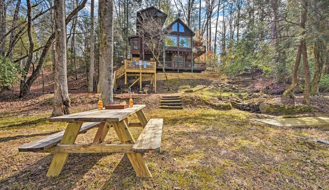 The Rainbow Lodge- Riverfront, Fiber, HotTub, Fish, DogOK, Game Room, Movie Room