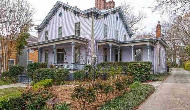 The Raleigh Oakwood Inn Vacation Home