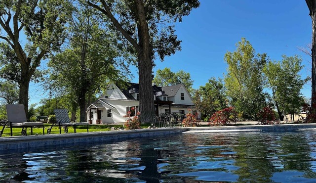 The Ranch House – Pool, Hot Tub & Fire Pit Retreat
