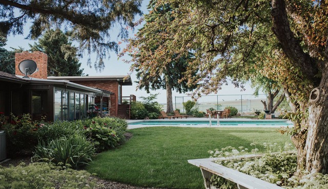 The Ranch - Luxurious Country Home in the Heart of Sunnyslope Wine Trail